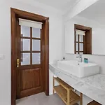 Reymar Villa *